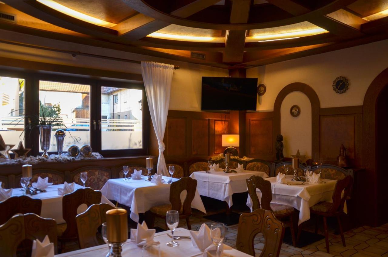 Hotel Restaurant Lamm Monsheim  Exteriör bild
